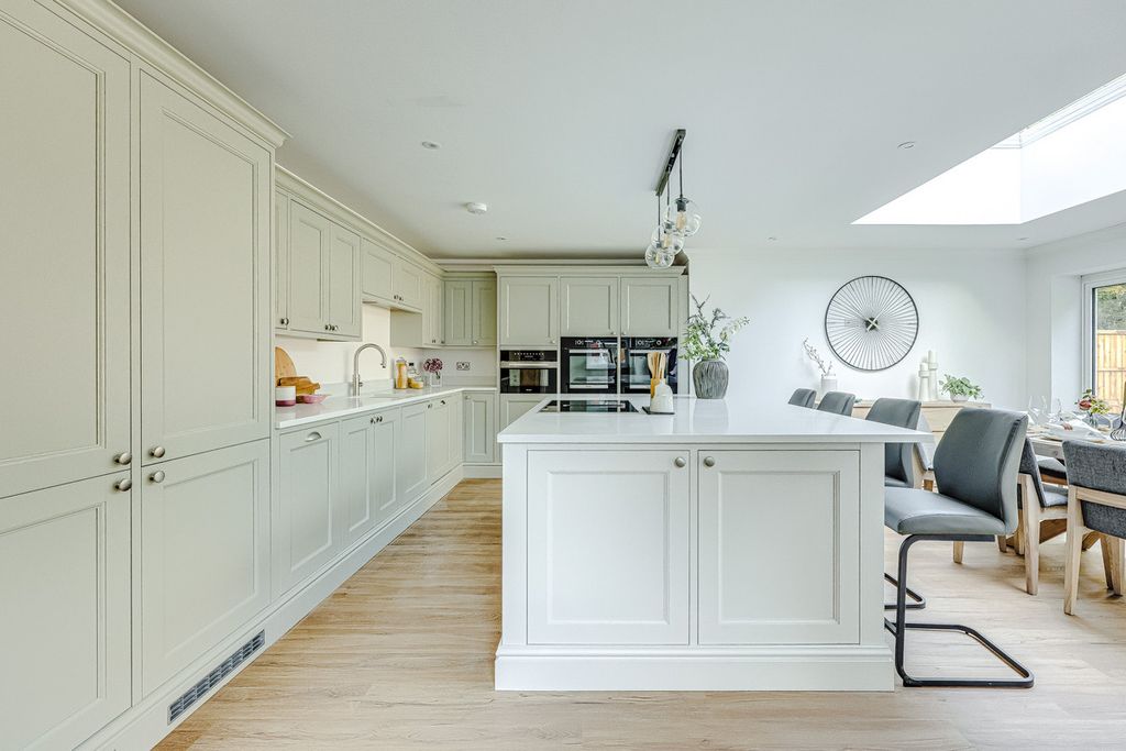 Additional image 13 of 5 bed detached house for saleNashlea Farm, Poors Lane North, Benfleet SS7