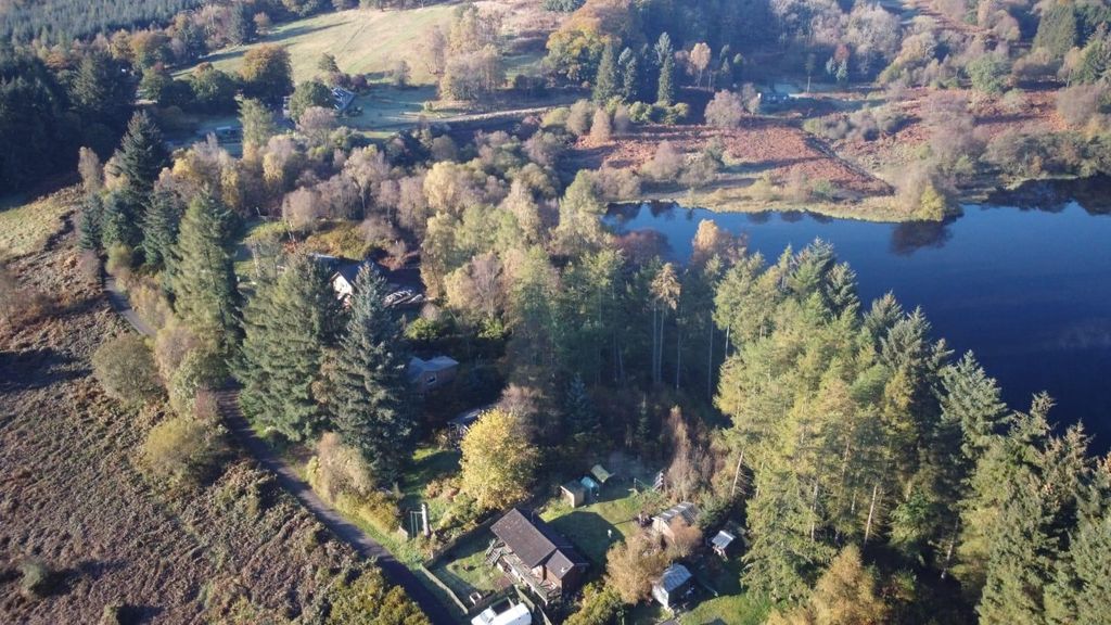 2 bed chalet for saleLodge 302, Carbeth, Blanefield G63 photo 2