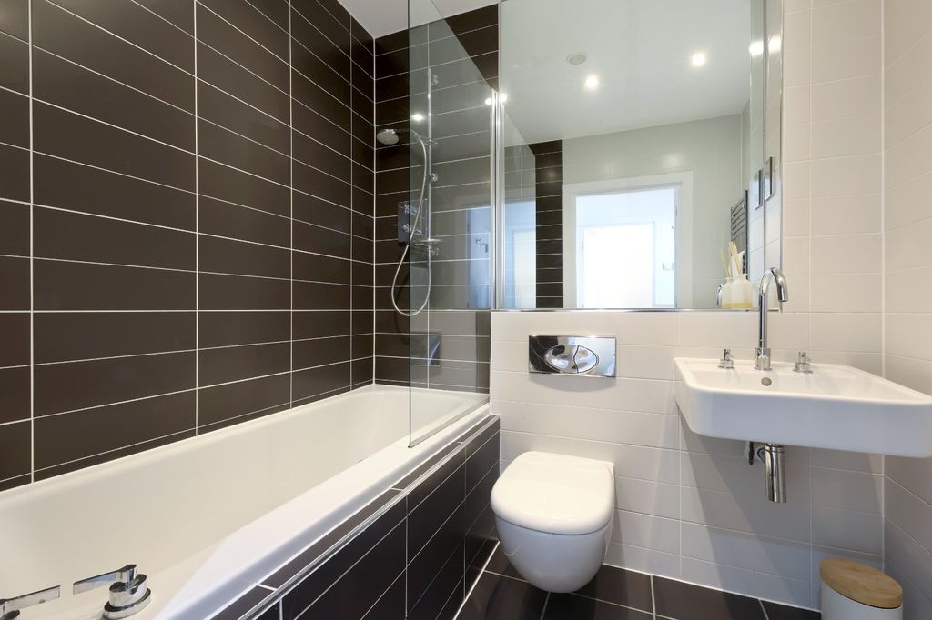 Additional image 11 of 2 bed flat for saleStation Road, Beaconsfield, Buckinghamshire HP9