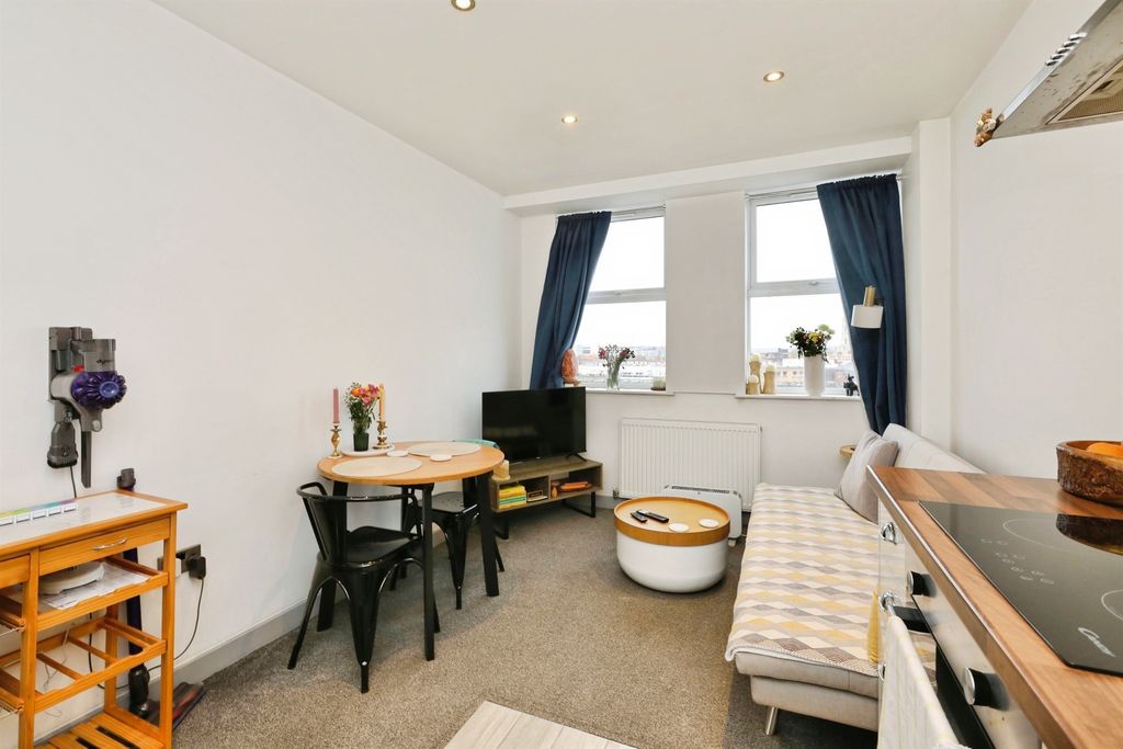 Additional image 5 of 1 bed flat for salePrinces Street, Doncaster DN1