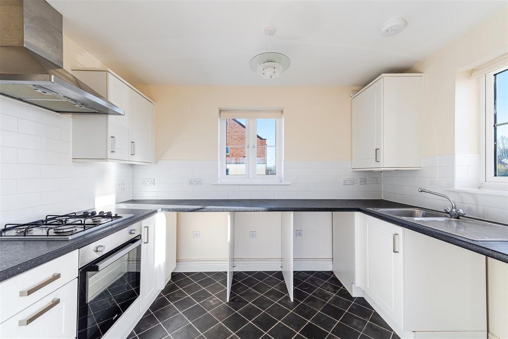 2 bed flat for saleWest Wick, Weston-Super-Mare - No Chain! BS24 photo 5