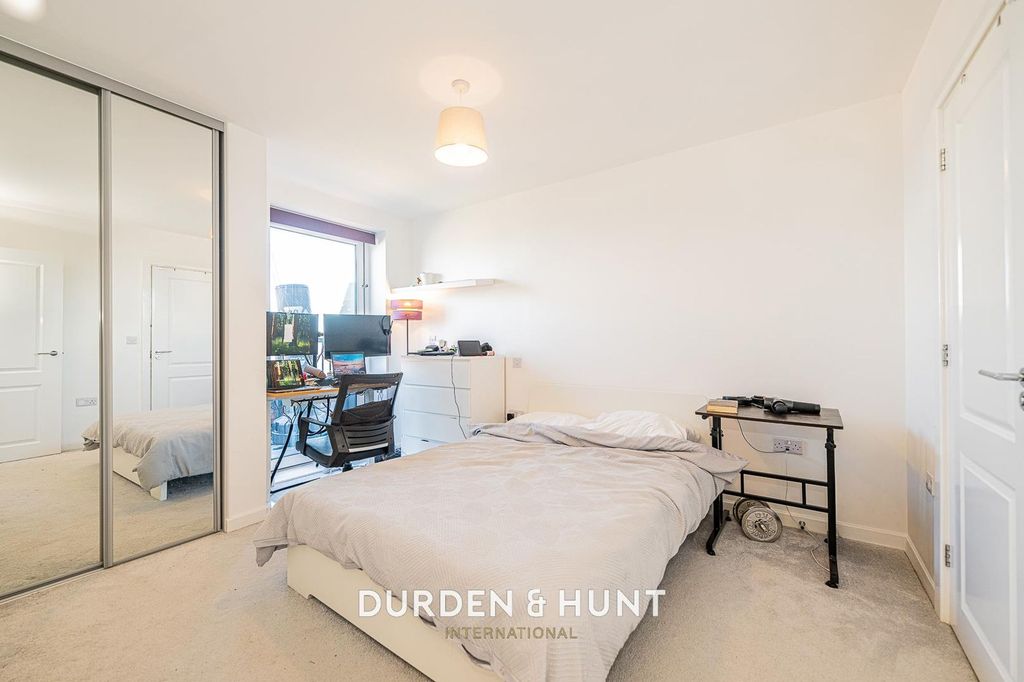 Additional image 6 of 2 bed flat for saleFinlay Gardens, Hornchurch RM12