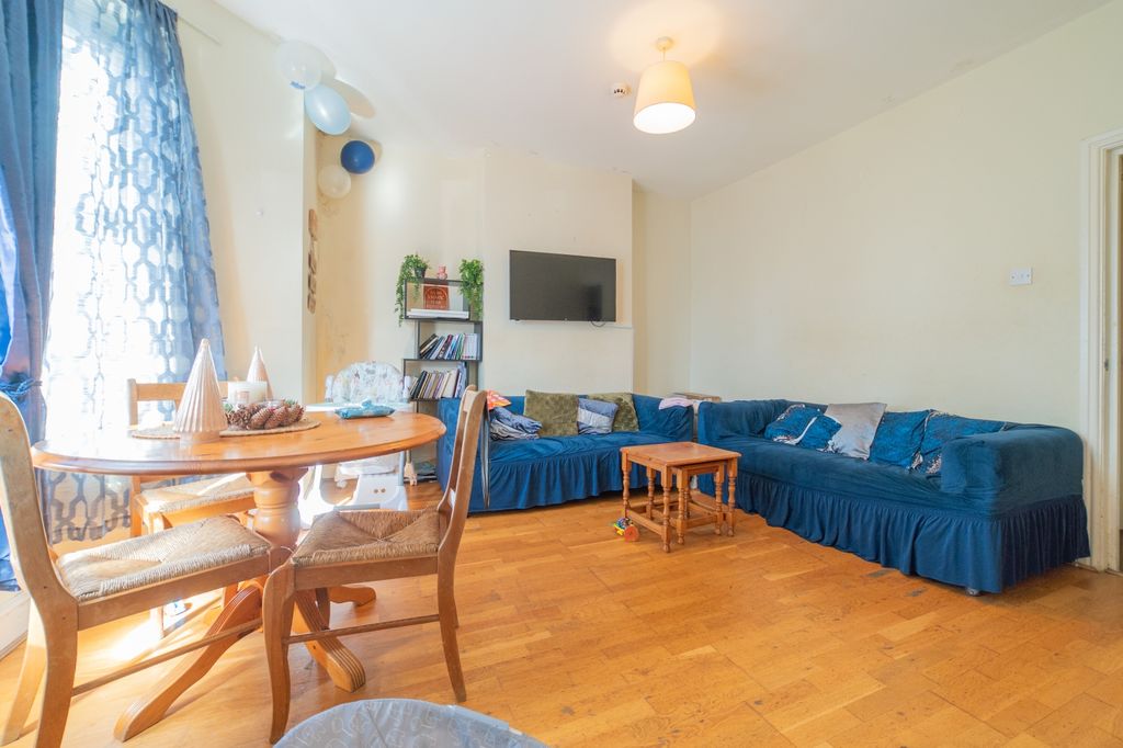 Additional image 5 of 5 bed block of flats for salePiercefield Place, Adamsdown CF24
