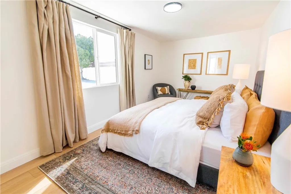 Additional image 58 of 10816 Calvert St, North Hollywood, CA 91606