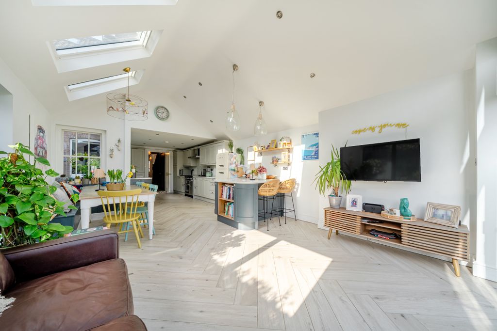 Additional image 5 of 4 bed terraced house for saleKings Road, Berkhamsted HP4