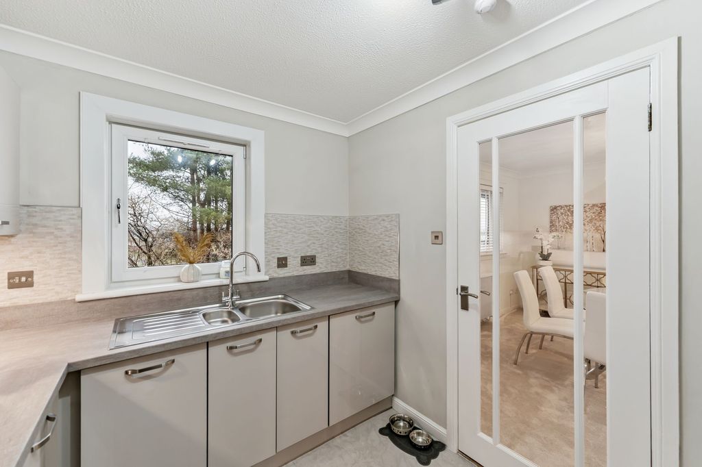 Additional image 12 of 2 bed flat for saleBallagan Place, Milngavie G62