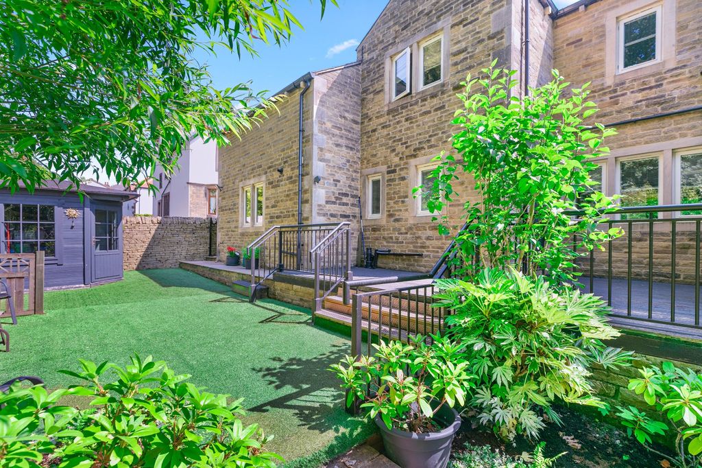 Additional image 35 of 4 bed detached house for salePark Drive, Bingley, West Yorkshire BD16