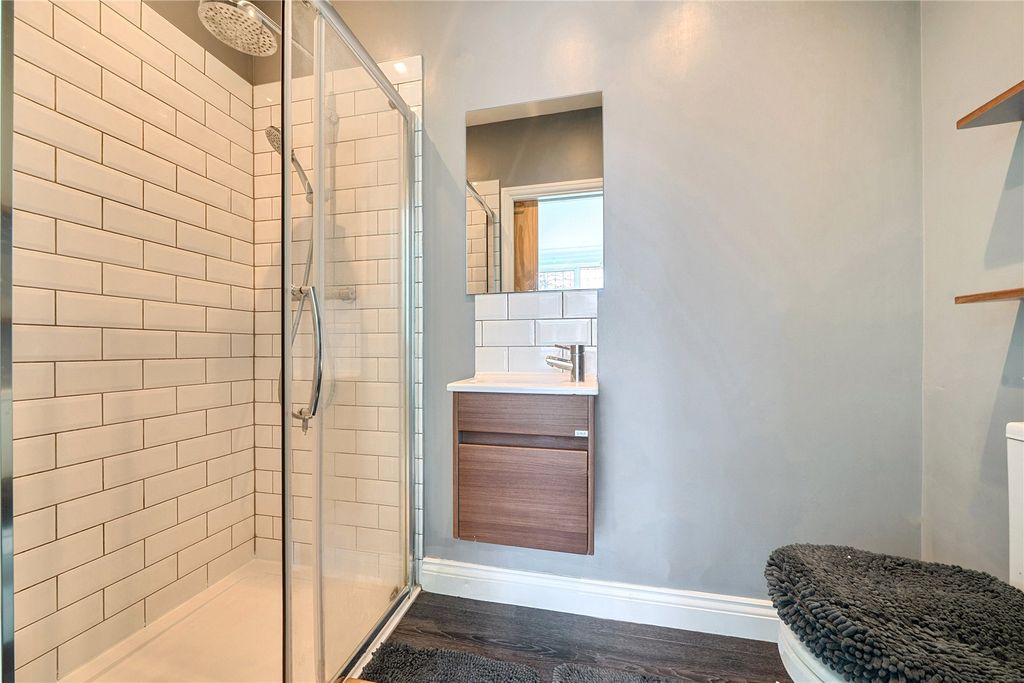 Additional image 7 of 3 bed flat for saleFoxgrove Road, Beckenham BR3