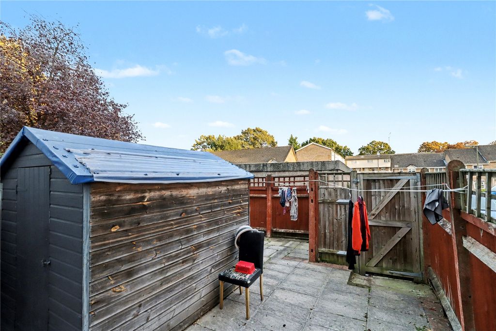 Additional image 7 of 2 bed maisonette for saleWoking, Surrey GU21