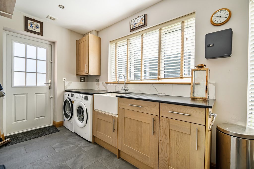 Additional image 17 of 4 bed detached house for saleNorthcourt Avenue, Reading RG2