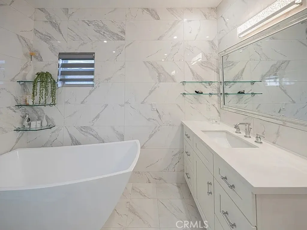 Additional image 11 of 430 N Parish Pl, Burbank, CA 91506