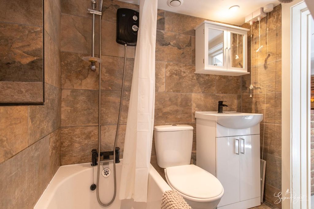Additional image 15 of 2 bed semi-detached house for saleIsenhurst Court, Bembridge PO35