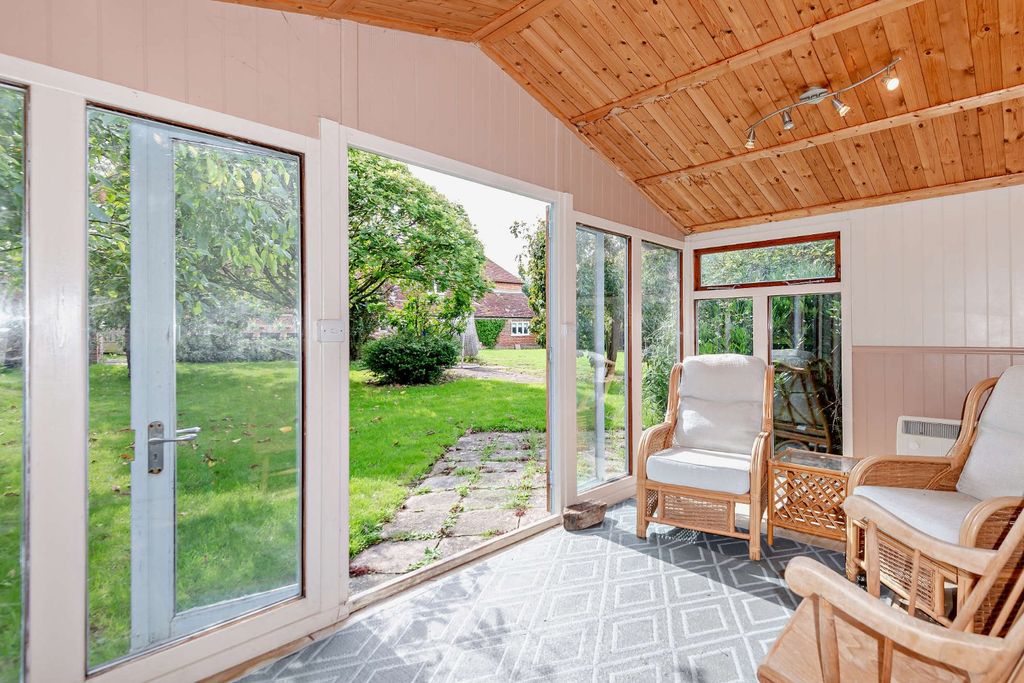 Additional image 16 of 6 bed detached house for saleEast Street, Billingshurst, West Sussex RH14