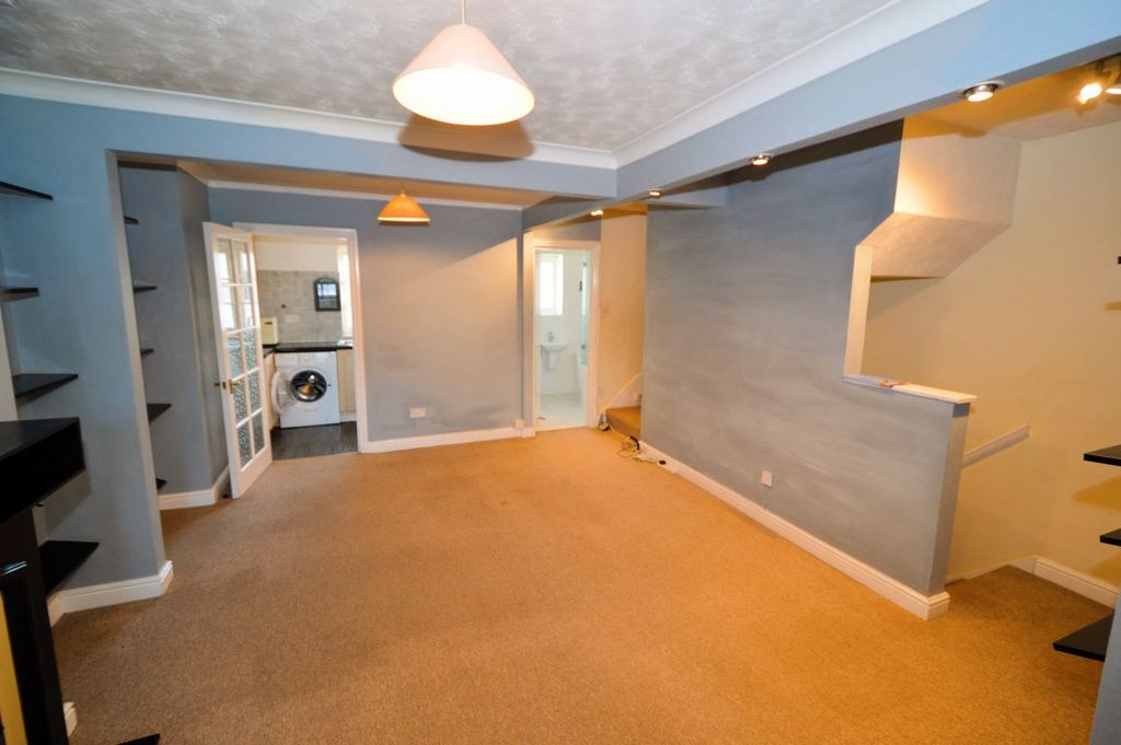 Additional image 4 of 1 bed flat for sale31A High Street, Bagshot, Surrey GU19