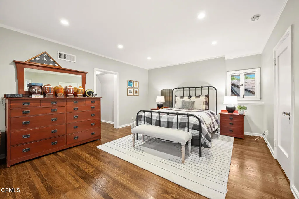 Additional image 44 of 555 Meadow Grove Street, La Canada Flintridge, CA 91011