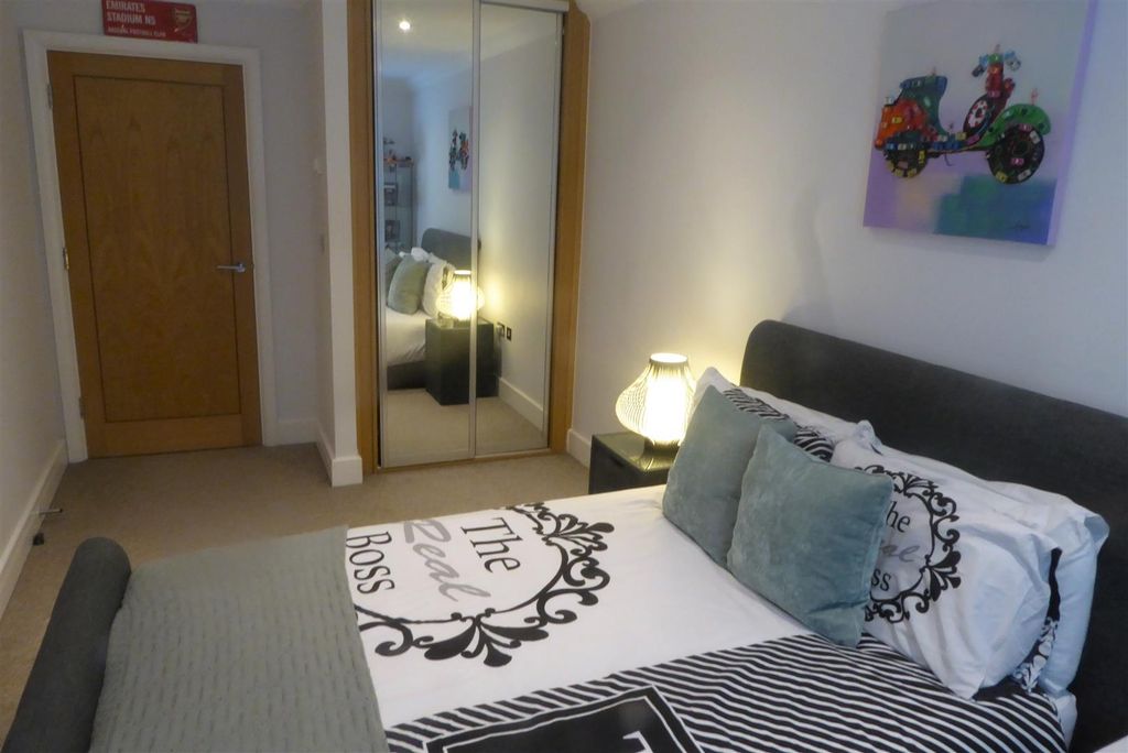 Additional image 14 of 2 bed flat for saleTudor Court, London Road, Windlesham GU20
