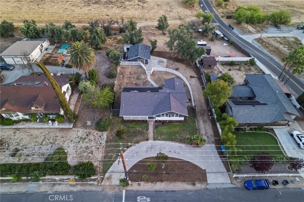 41747 Crest Dr, Hemet, CA 92544 photo 3