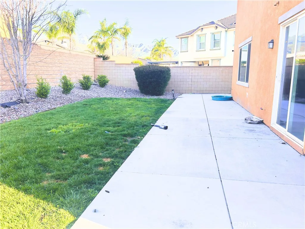 5344 Strawberry Way, Fontana, CA 92336
