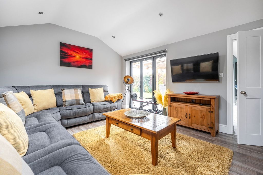 Additional image 6 of 5 bed semi-detached house for saleFredericks Road, Beccles NR34