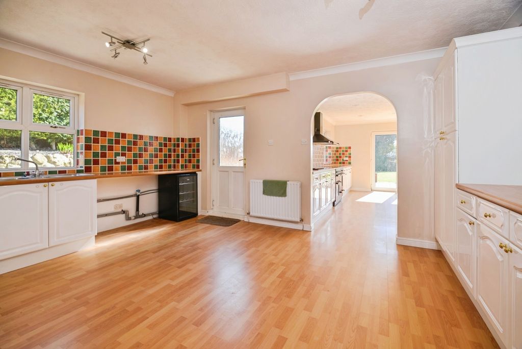 Additional image 8 of 5 bed detached house for saleBack Lane, Bedale, North Yorkshire DL8