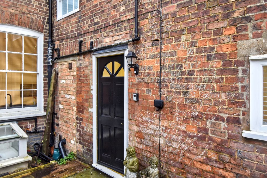 Additional image 14 of 2 bed maisonette for sale35A George Street, Louth LN11