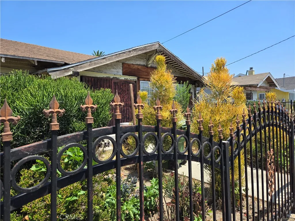 Additional image 5 of 721 W 50th St, Los Angeles, CA 90037