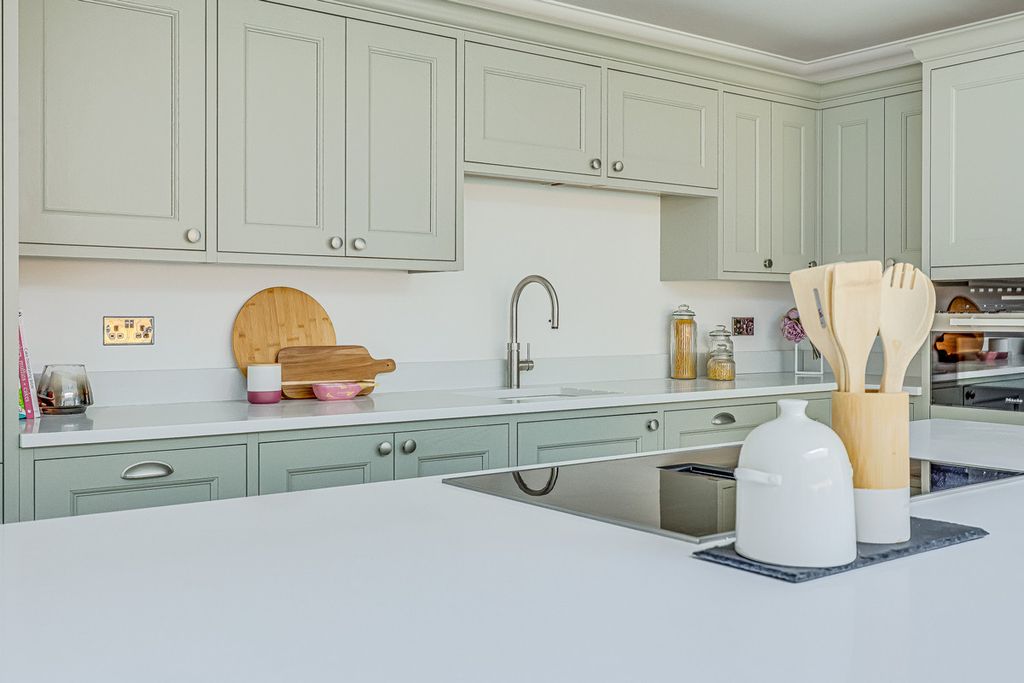 Additional image 13 of 6 bed detached house for saleNashlea Farm, Poors Lane North, Benfleet SS7