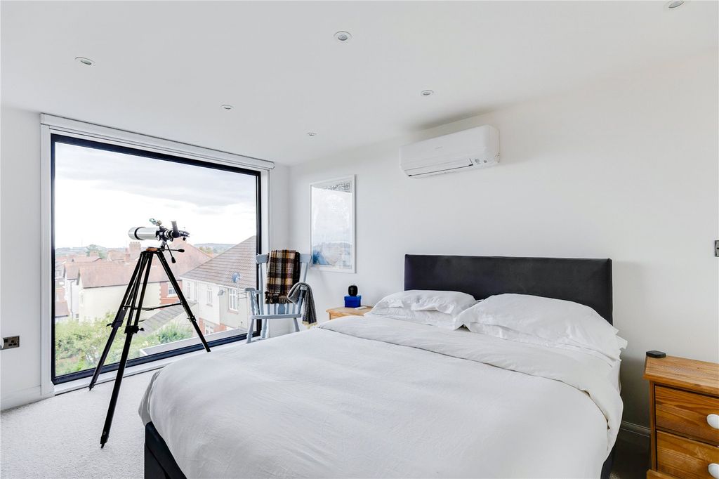 Additional image 26 of 4 bed semi-detached house for saleDorchester Avenue, Penylan, Cardiff CF23