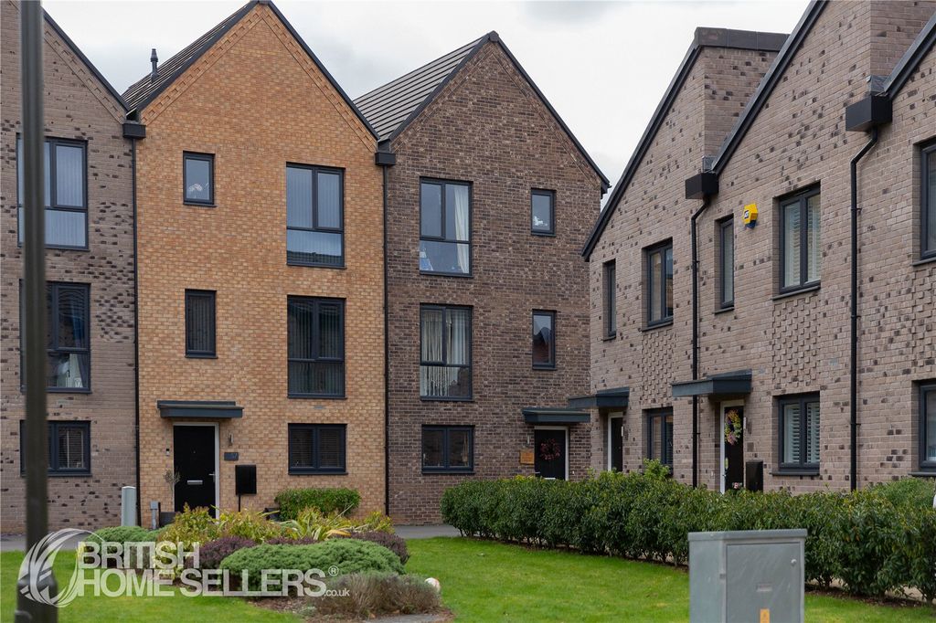 Additional image 2 of 4 bed end terrace house for saleWoodyard Avenue, Chesterfield, Derbyshire S41