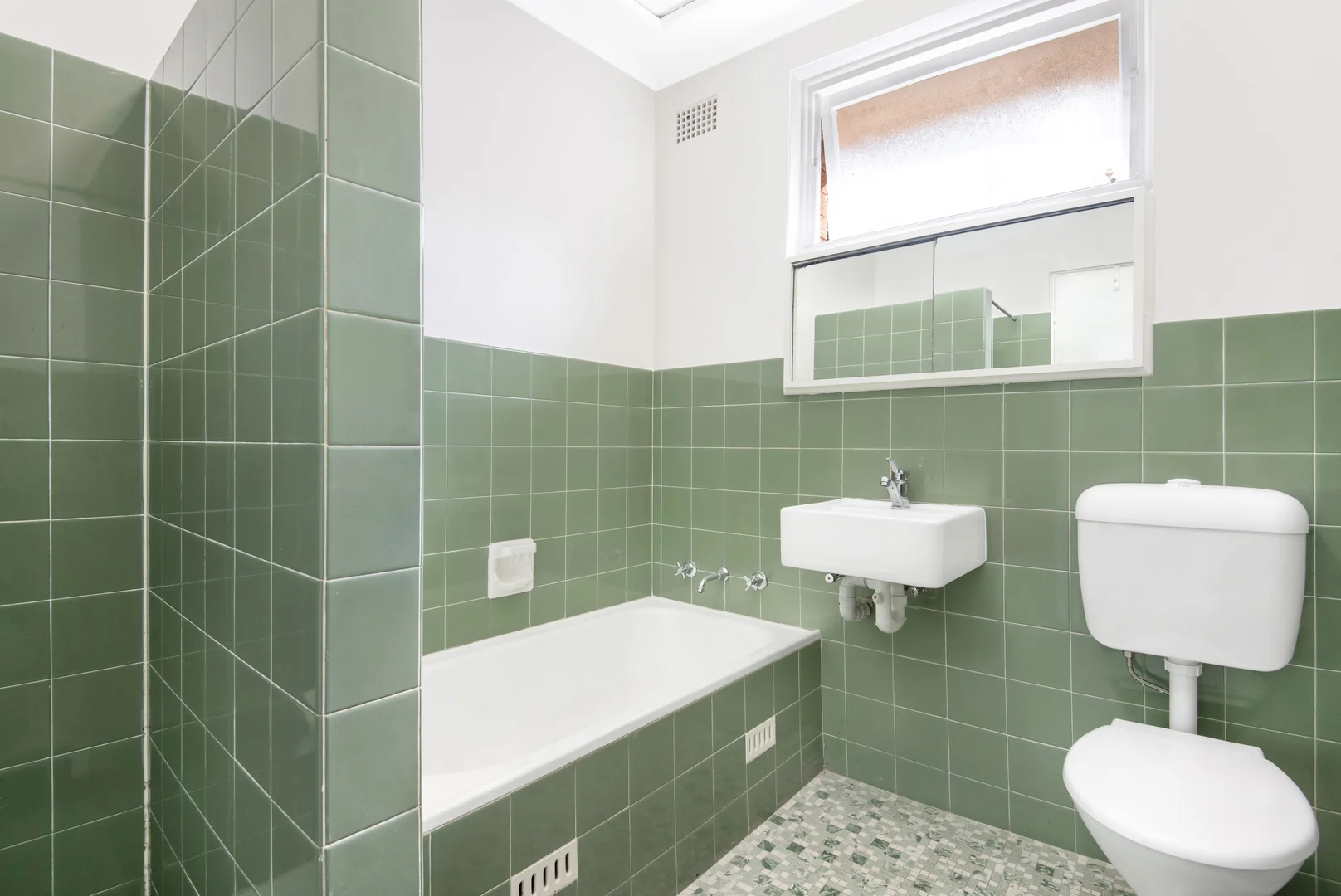 Additional image 6 of 7/5 Ocean View Road, Freshwater NSW 2096
