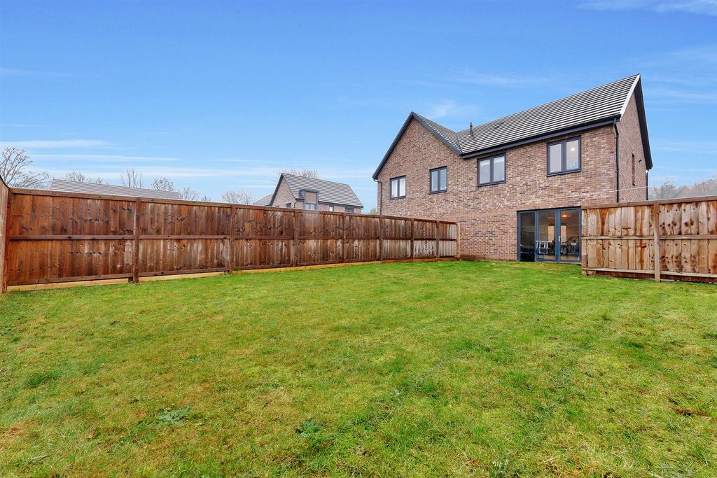 Additional image 22 of 3 bed semi-detached house for saleWoodyard Avenue, Chesterfield S41