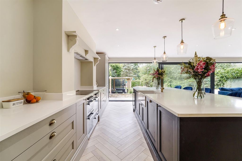 Additional image 6 of 5 bed detached house for saleBeacon Way, Banstead SM7