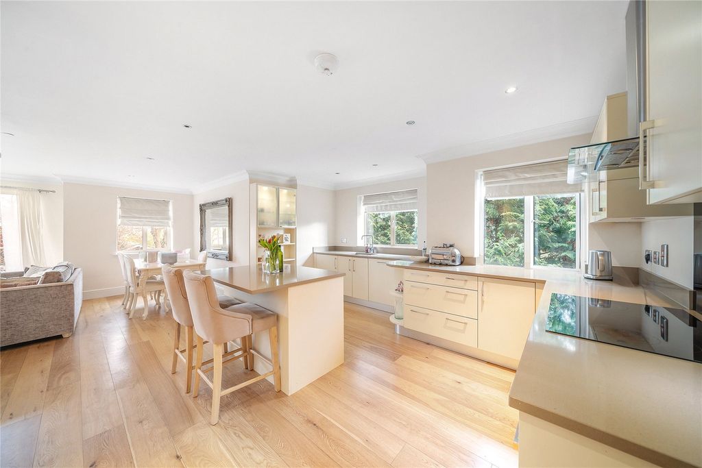 Additional image 4 of 2 bed flat for saleKemerton Road, Beckenham BR3
