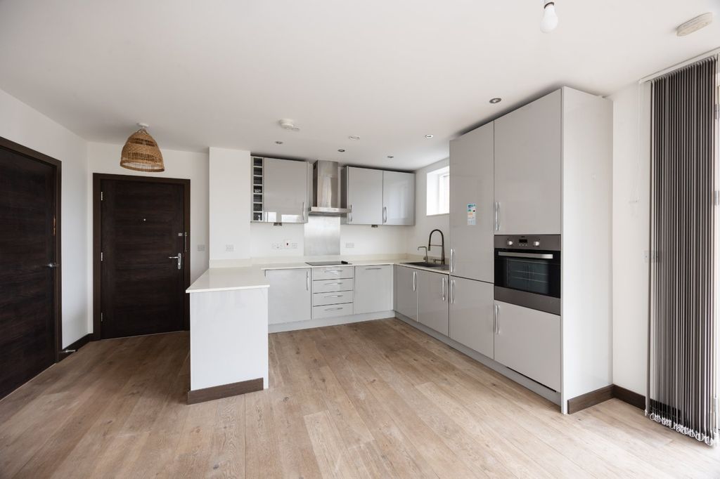 2 bed flat for saleRiverside View, 5-9 Berkeley Avenue, Reading RG1
