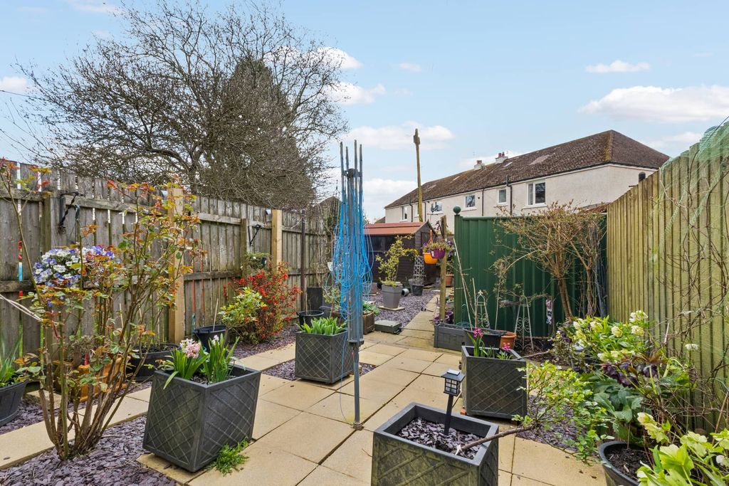 Additional image 2 of 3 bed flat for saleNithsdale Crescent, Bearsden G61