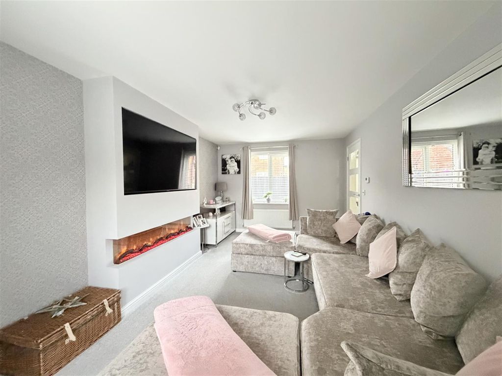 Additional image 2 of 4 bed detached house for saleBaron Avenue, Ashton-Under-Lyne OL6