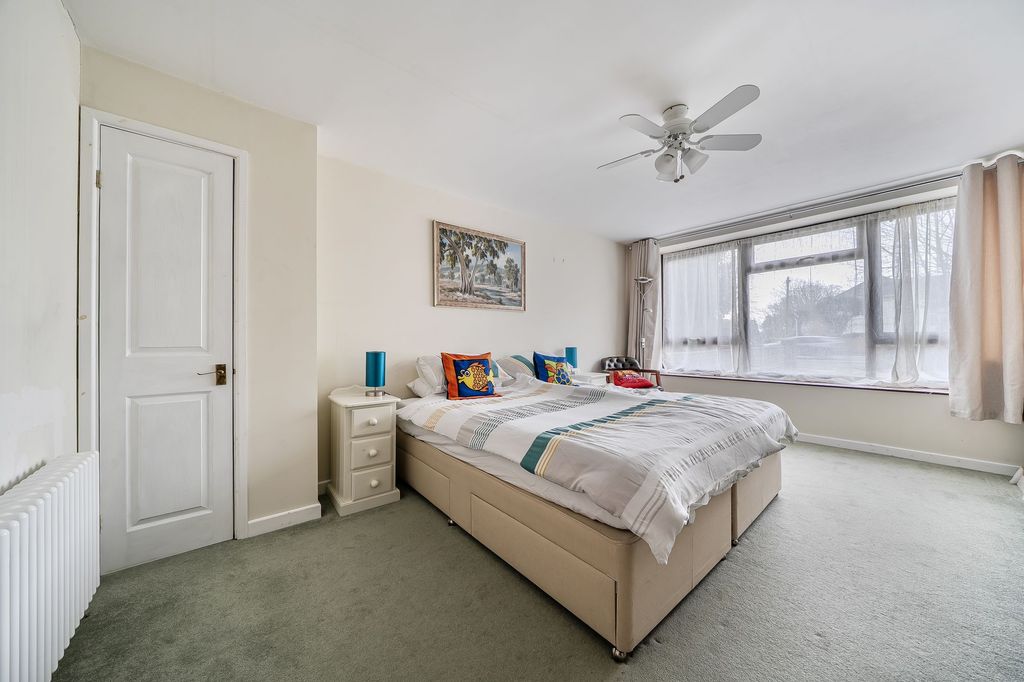 Additional image 12 of 5 bed detached house for saleHavant Road, Emsworth PO10