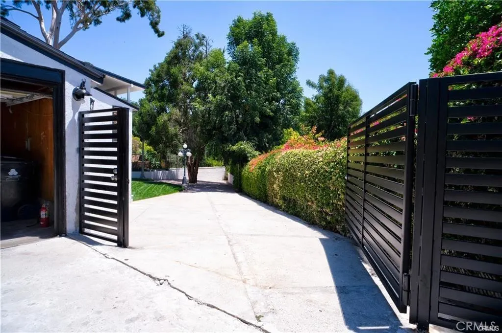 Additional image 45 of 1020 Lantana Drive, Los Angeles, CA 90042