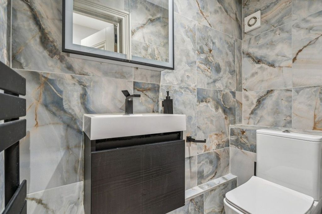 Additional image 11 of 5 bed terraced house for saleAlva Way, Carpenders Park, Watford WD19