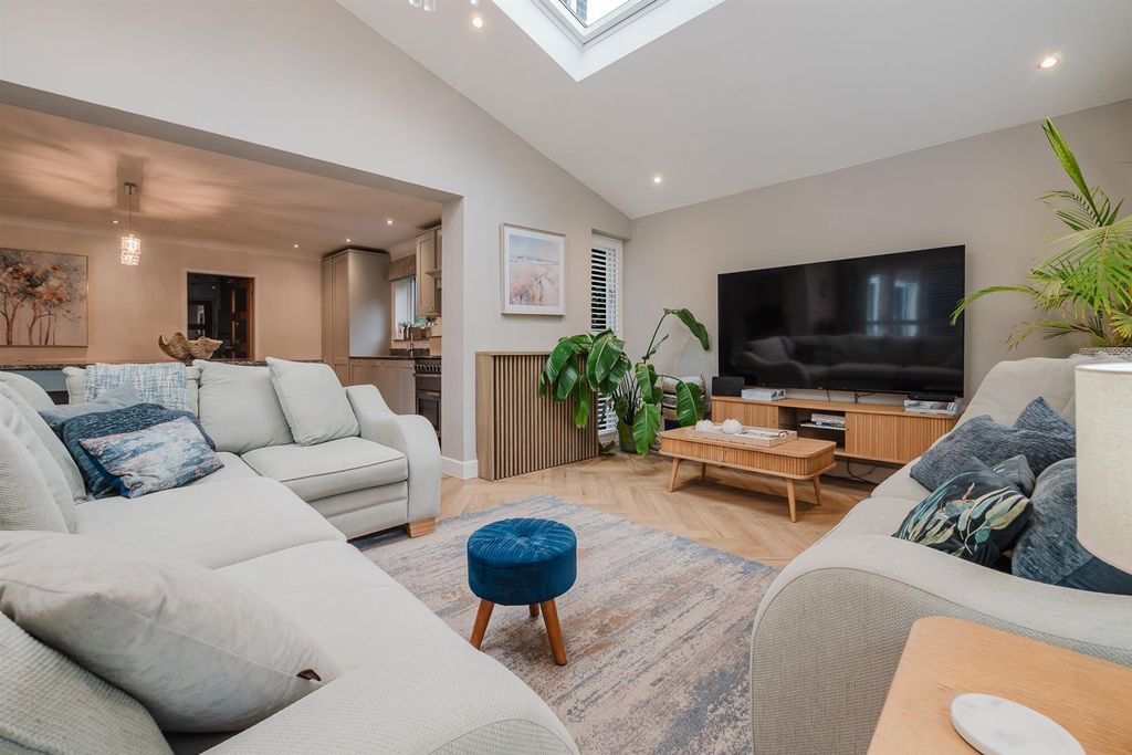 Additional image 13 of 5 bed detached house for saleNormanby Chase, Altrincham WA14