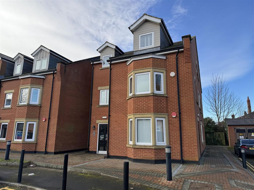 2 bed flat for saleTrinity, Cambridge Square, Middlesbrough TS5