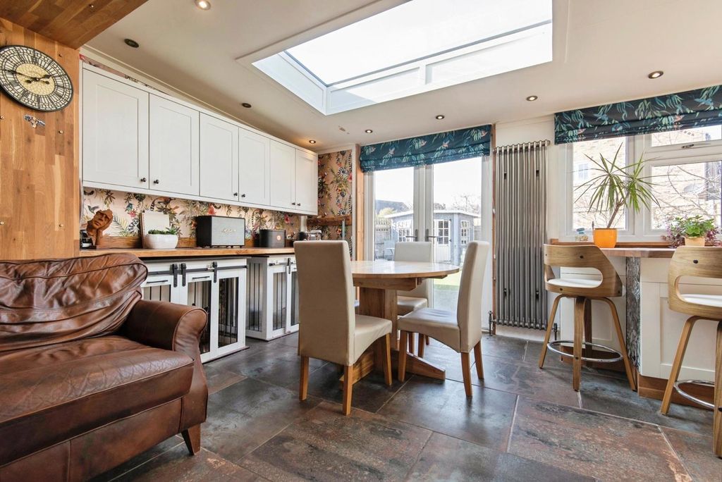 Additional image 12 of 6 bed bungalow for salePotton Road, Biggleswade SG18