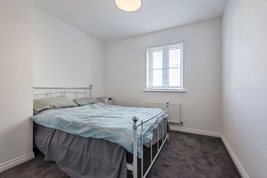 Additional image 11 of 5 bed town house for saleWalton Grove, Biggleswade, Bedfordshire SG18