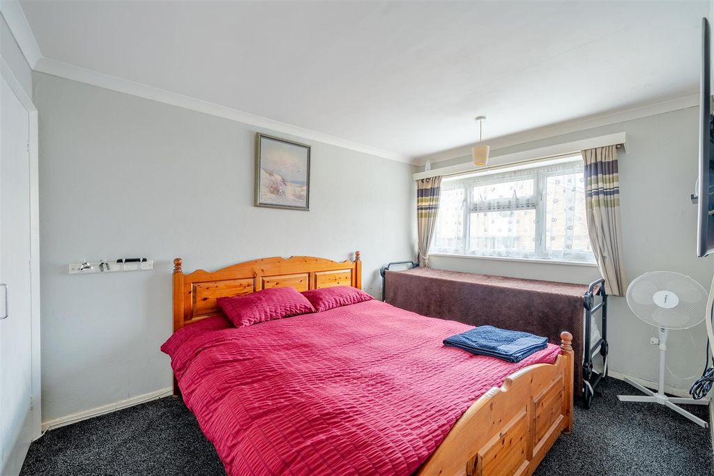 Additional image 4 of 2 bed flat for saleBrookers Close, Ashtead KT21