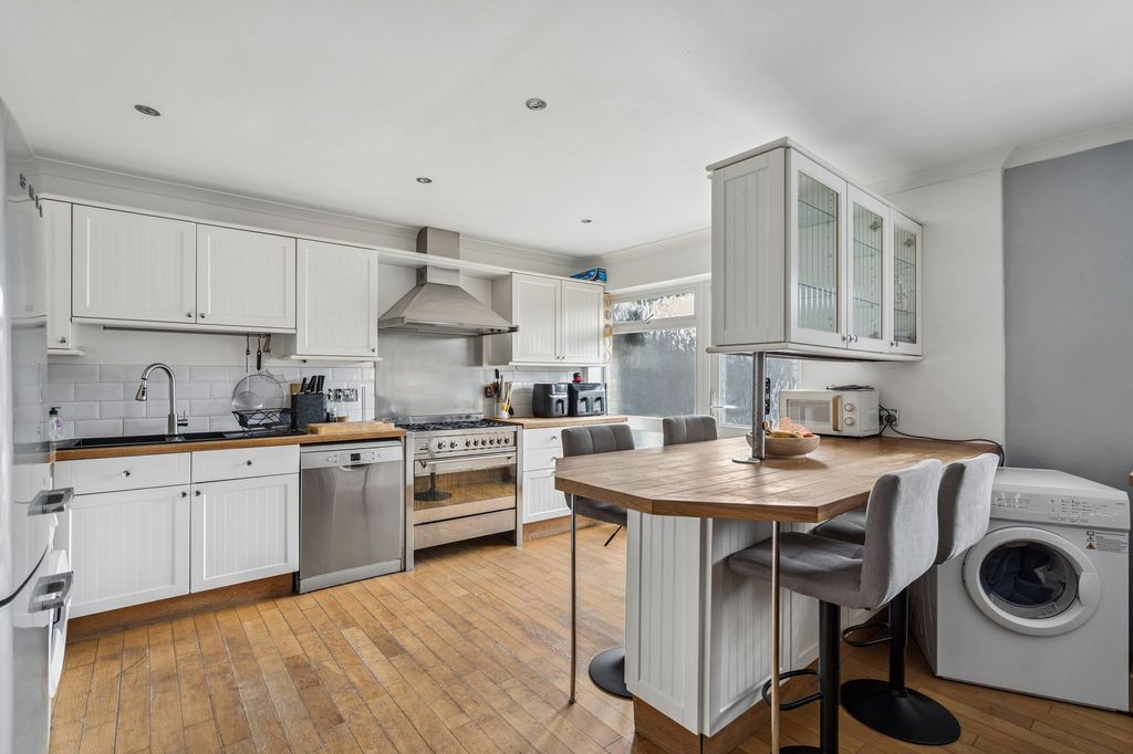 Additional image 4 of 4 bed terraced house for saleOn The Hill, Carpenders Park, Watford WD19