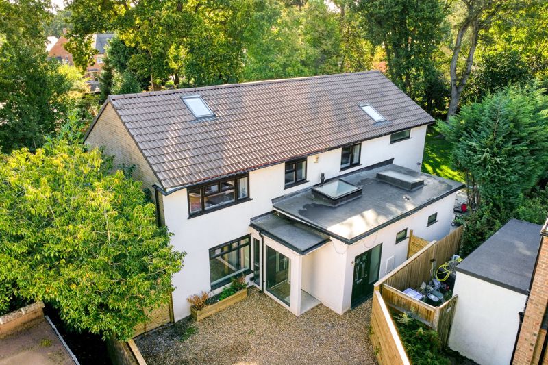 6 bed detached house for saleChaucer Way, Row Town KT15