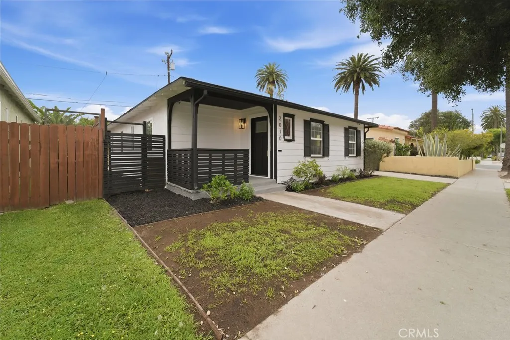 Additional image 4 of 2010 Golden Ave, Long Beach, CA 90806