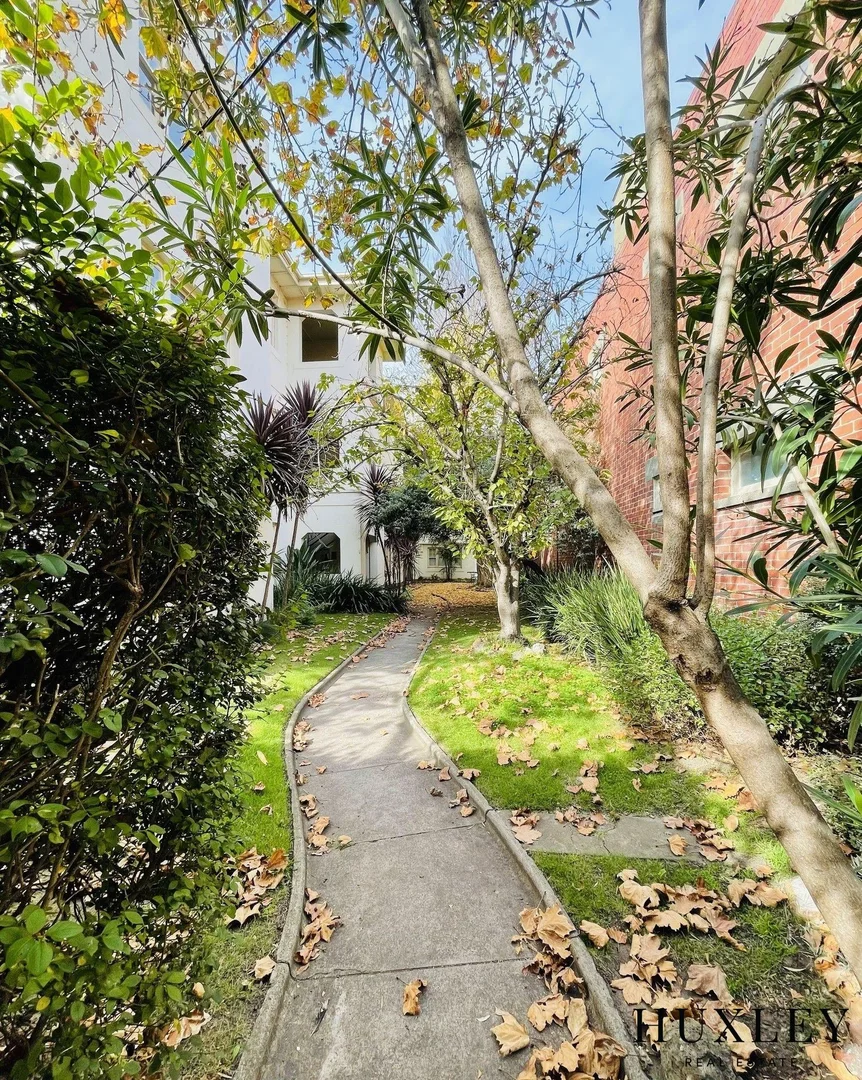 Additional image 9 of 10/5 Robe Street, St Kilda VIC 3182