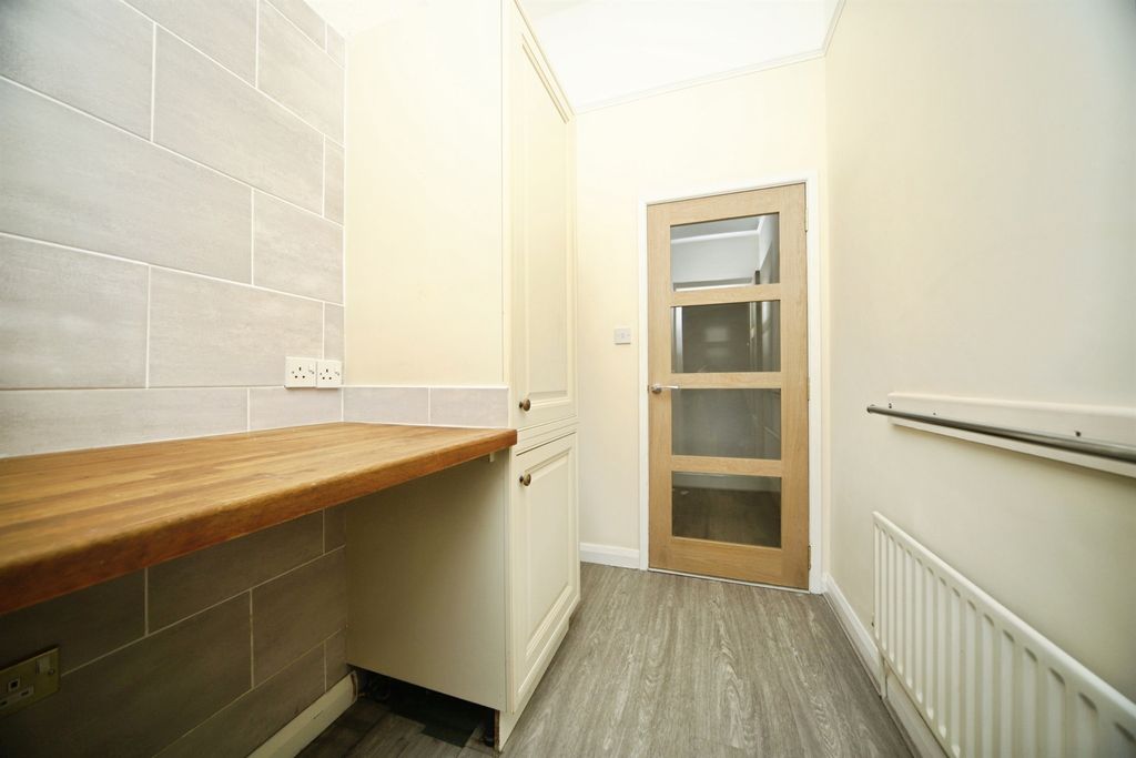 Additional image 12 of 2 bed flat for saleMarket Street, Crewkerne TA18