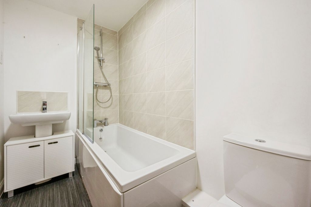 Additional image 6 of 2 bed flat for saleRosso Close, Doncaster, South Yorkshire DN4